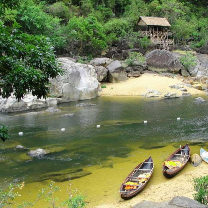 TOUR QUY NHƠN - PHÚ YÊN - TÀU HỎA - KỲ CO - HÒN KHÔ - EO GIÓ - GÀNH ĐÁ ĐĨA - BẢO TÀNG QUANG TRUNG - HAPPY TOUR