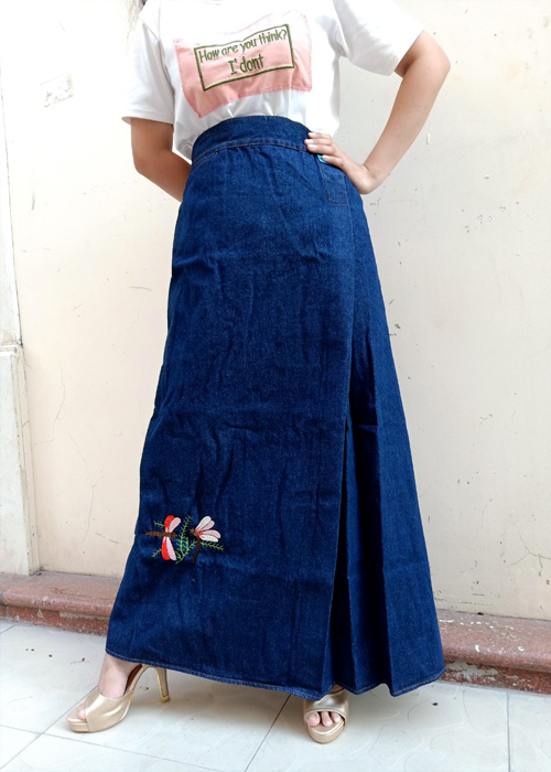 Combo 2 Váy Chống Nắng Nữ Vải Jeans Dày Cao Cấp Thêu Chuồn Chuồn