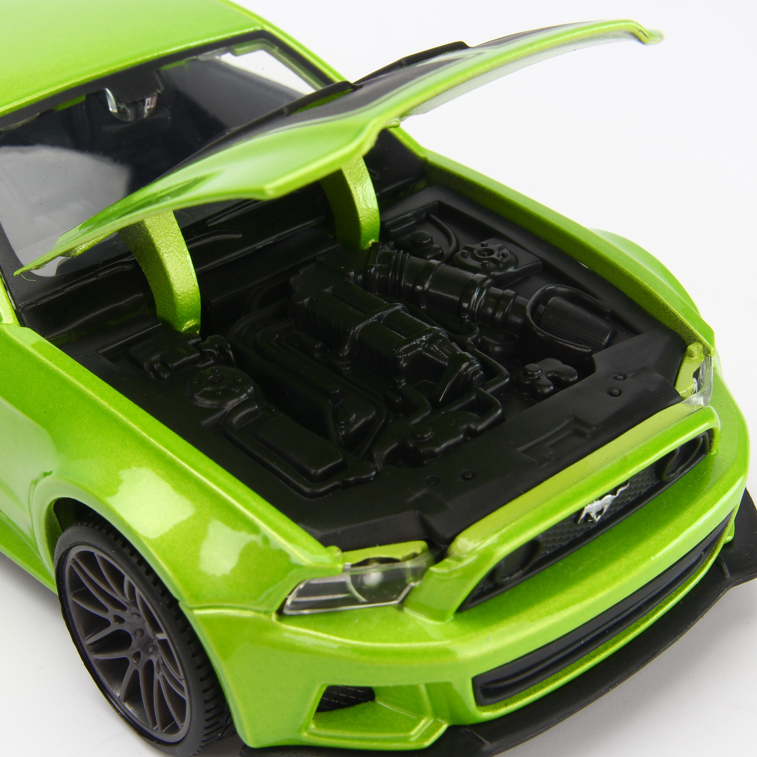 Mô Hình Xe Ford Mustang Street Racer Green 1:24 Maisto MH-31506