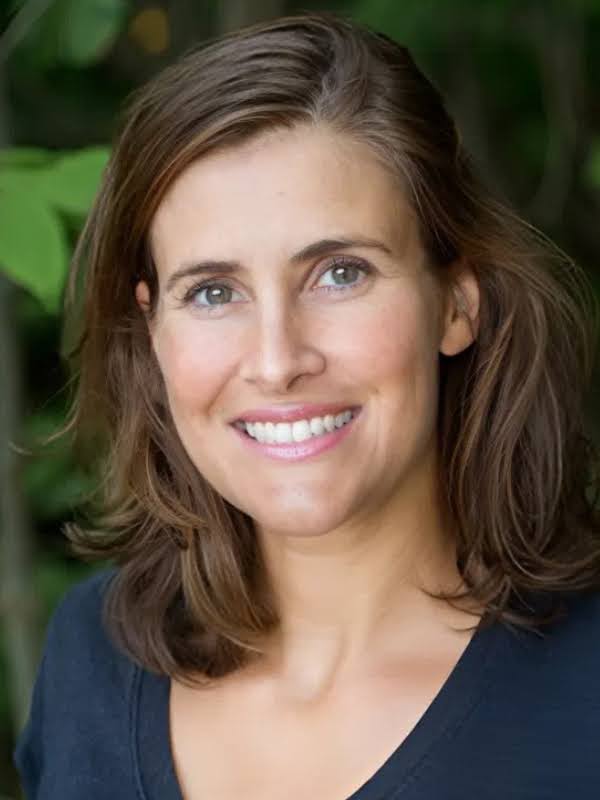 T&aacute;c giả Monique Brinson Demery