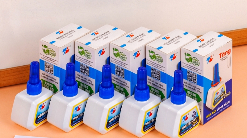 Mực b&uacute;t l&ocirc;ng bảng gi&uacute;p duy tr&igrave; độ mượt khi viết, kh&ocirc;ng bị tắc mực