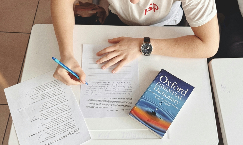 Từ điển Oxford Dictionary quen thuộc với người học tiếng Anh