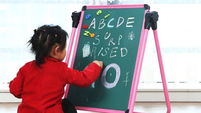 Bảng vẽ cho b&eacute;, gi&uacute;p b&eacute; thỏa sức s&aacute;ng tạo v&agrave; học vẽ mỗi ng&agrave;y