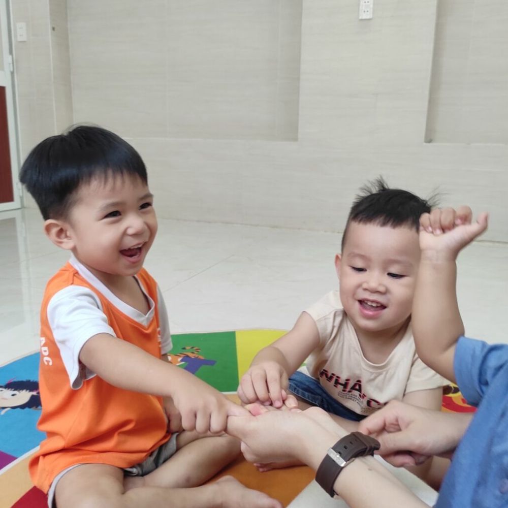 trò chơi cho trẻ chậm phát triển trí tuệ