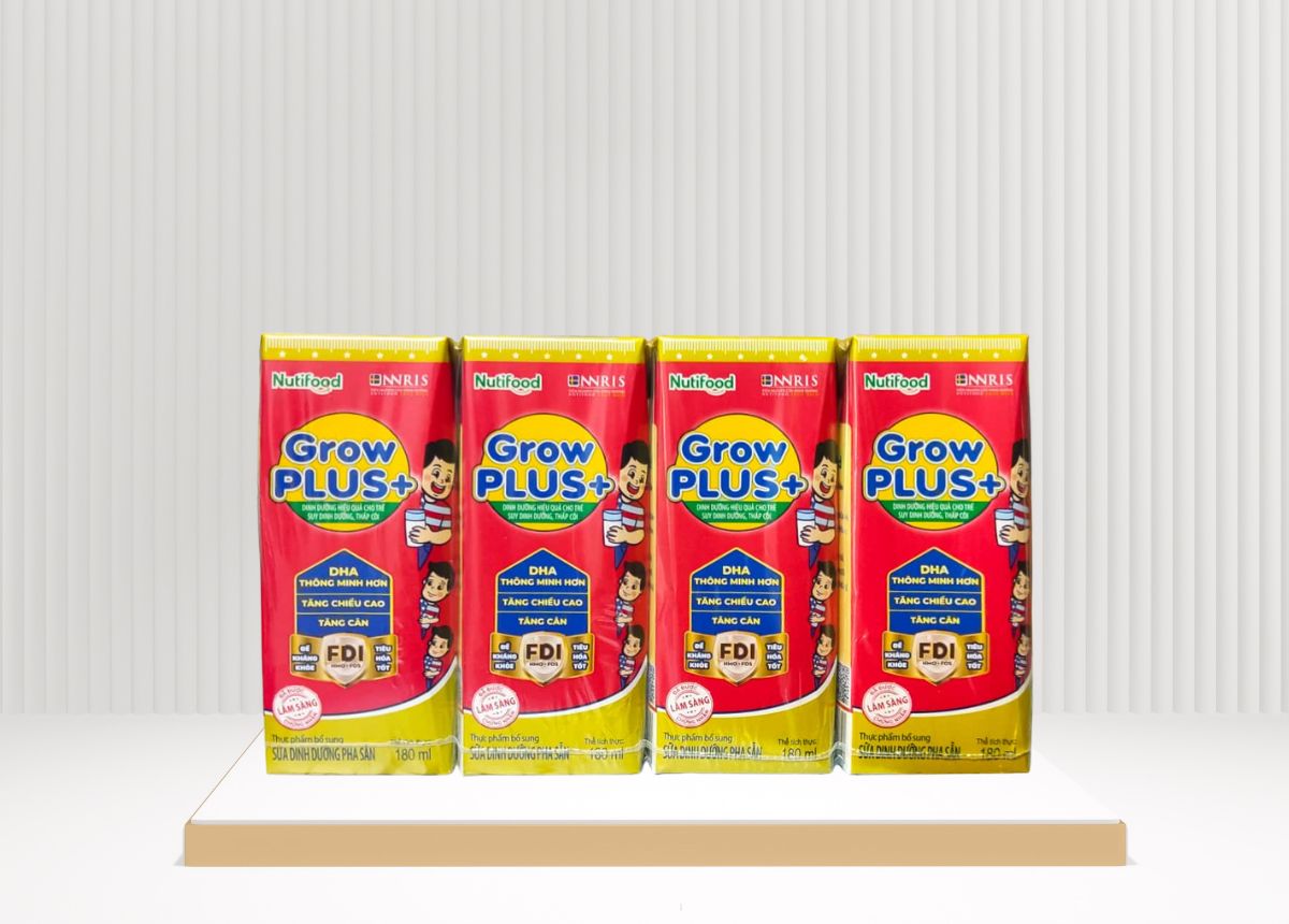 Sữa bột pha sẵn Nutifood GrowPLUS màu đỏ