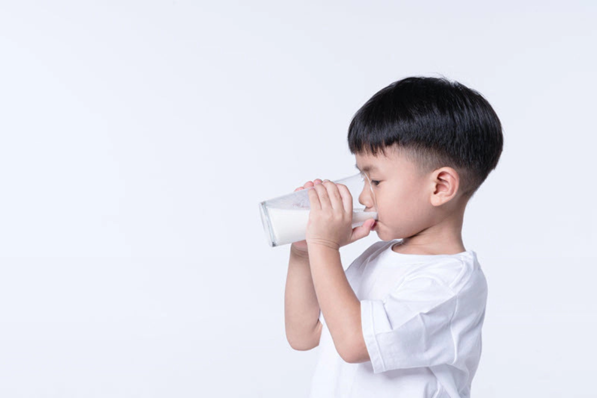 Vì sao cần lựa chọn sữa phù hợp cho bé dưới 24 tháng 