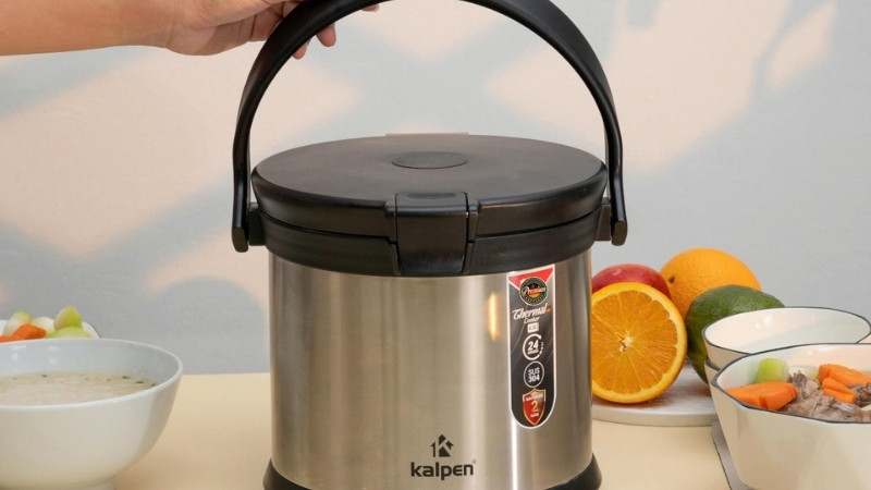 Nồi ủ c&oacute; l&otilde;i inox 304 bền bỉ v&agrave; vỏ c&aacute;ch nhiệt ch&acirc;n kh&ocirc;ng gi&uacute;p giữ nhiệt tối ưu, an to&agrave;n
