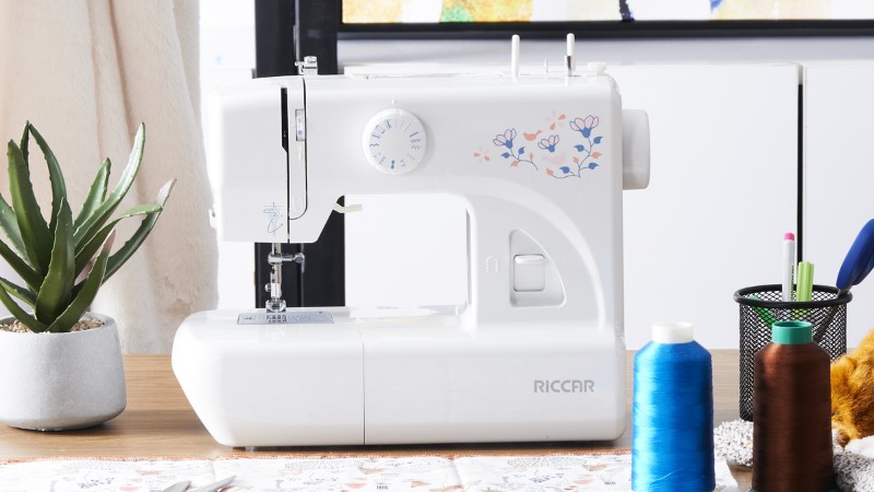 C&aacute;c loại m&aacute;y vắt sổ 3 chỉ, 4 chỉ, 5 chỉ ph&ugrave; hợp nhu cầu may gia đ&igrave;nh v&agrave; chuy&ecirc;n nghiệp
