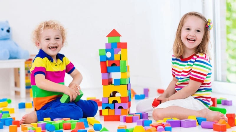 Đồ chơi đa dạng mẫu mã, phù hợp cho nhiều độ tuổi