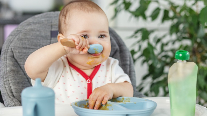 Muỗng, thìa, nĩa, đũa ăn dặm an toàn giúp bé tập cầm nắm và ăn uống tự lập