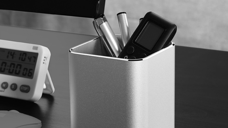 Nhựa, nhôm có trọng lượng nhẹ, thuận tiện trong quá trình sử dụng và di chuyển