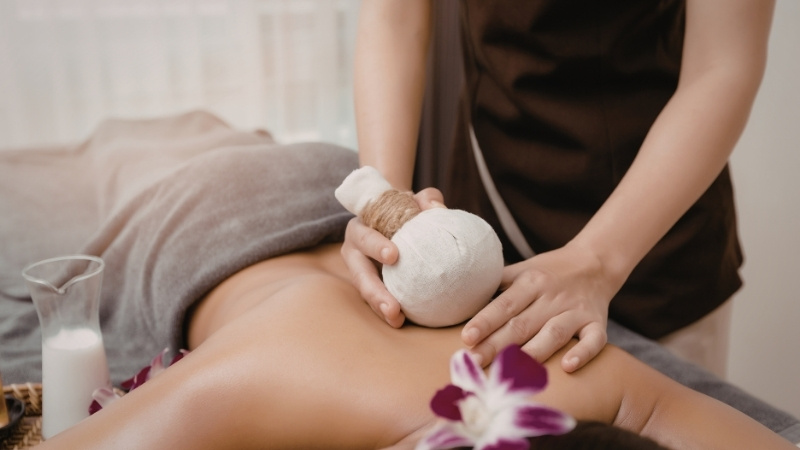 T&uacute;i chườm thảo dược gi&uacute;p giảm đau nhức sau sinh, thư gi&atilde;n cơ thể, hỗ trợ gọn d&aacute;ng