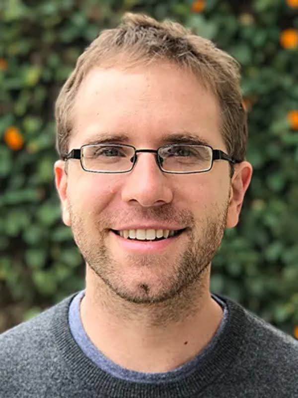 Tác giả Kevin Simler