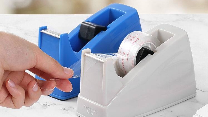 Cắt băng keo để b&agrave;n t&iacute;ch hợp lưỡi cắt sắc b&eacute;n, cắt gọn v&agrave; ch&iacute;nh x&aacute;c