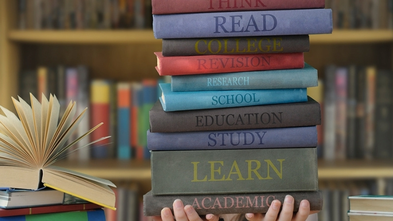 Từ gi&aacute;o tr&igrave;nh đại cương đến tạp ch&iacute; nghi&ecirc;n cứu chuy&ecirc;n s&acirc;u, đ&aacute;p ứng mọi nhu cầu học vấn