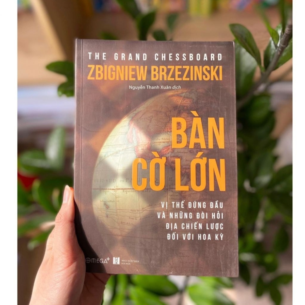 B&agrave;n cờ lớn