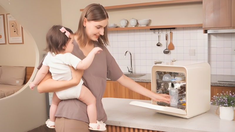 M&aacute;y tiệt tr&ugrave;ng cho b&eacute;, đảm bảo vệ sinh an to&agrave;n mỗi ng&agrave;y