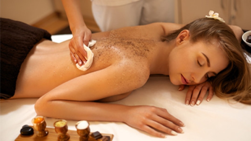 Tẩy tế b&agrave;o chết gi&uacute;p lỗ ch&acirc;n l&ocirc;ng th&ocirc;ng tho&aacute;ng