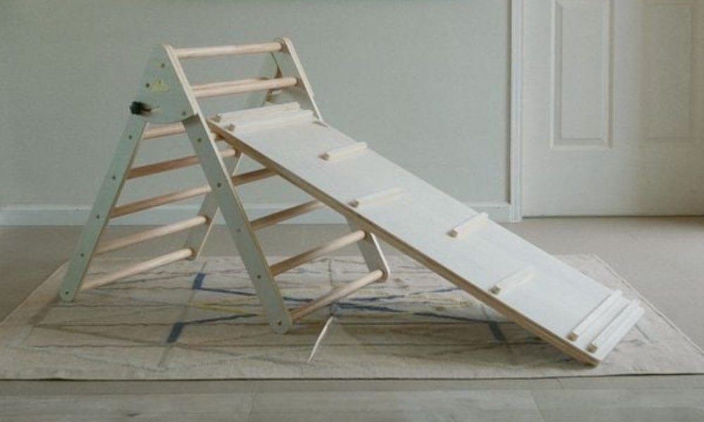 Gi&uacute;p b&eacute; tăng khả năng vận động