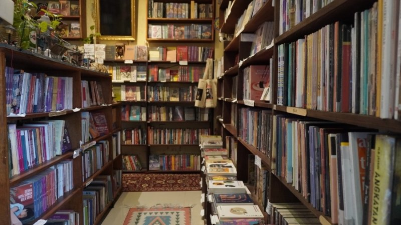 Nhà sách Tiki là điểm hẹn quen thuộc của mọi tín đồ yêu sách, nơi hội tụ đa dạng đầu sách