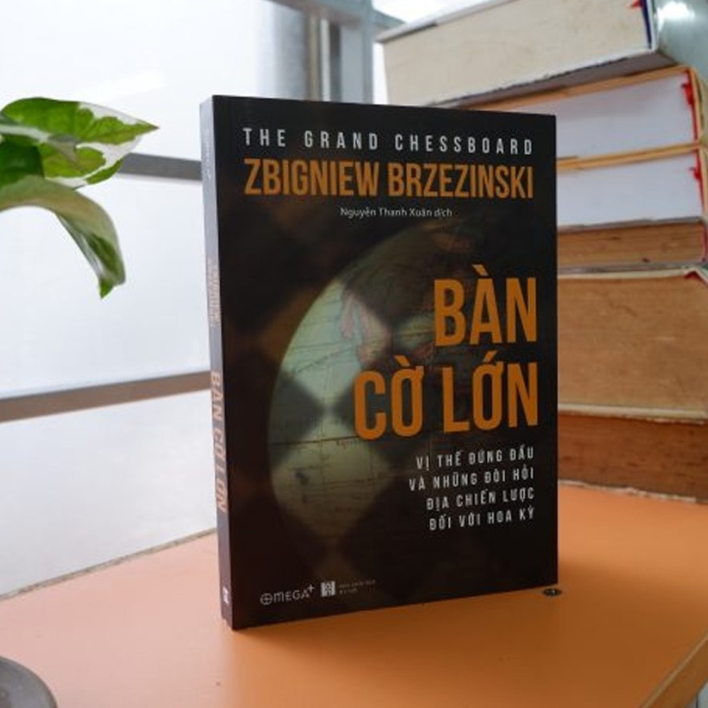 B&agrave;n cờ lớn