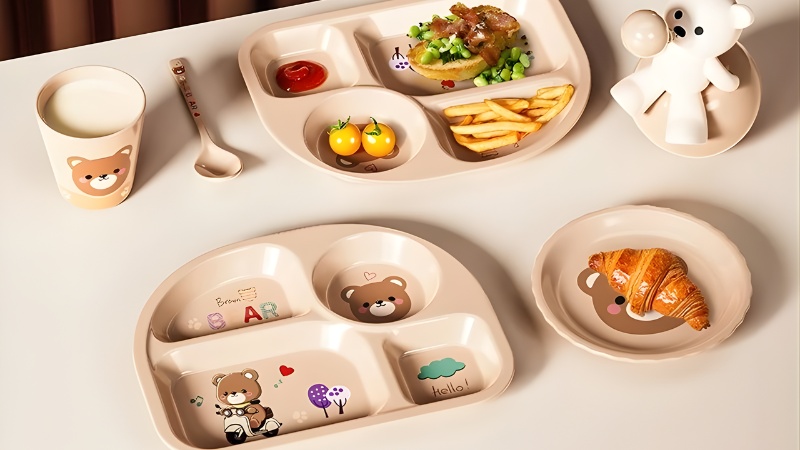 Trọn bộ đồ ăn dặm đồng bộ an toàn, hình thú dễ thương giúp bé ăn ngoan hơn