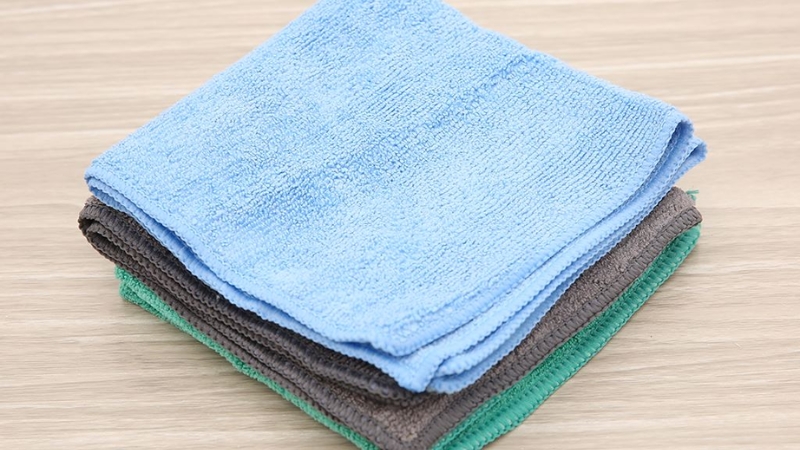 Khăn lau bếp gi&uacute;p l&agrave;m sạch nhanh ch&oacute;ng c&aacute;c bề mặt trong gian bếp