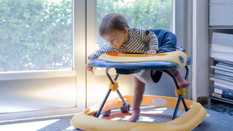 Xe tập đi cho b&eacute; thiết kế chắc chắn, ph&ugrave; hợp từng giai đoạn ph&aacute;t triển