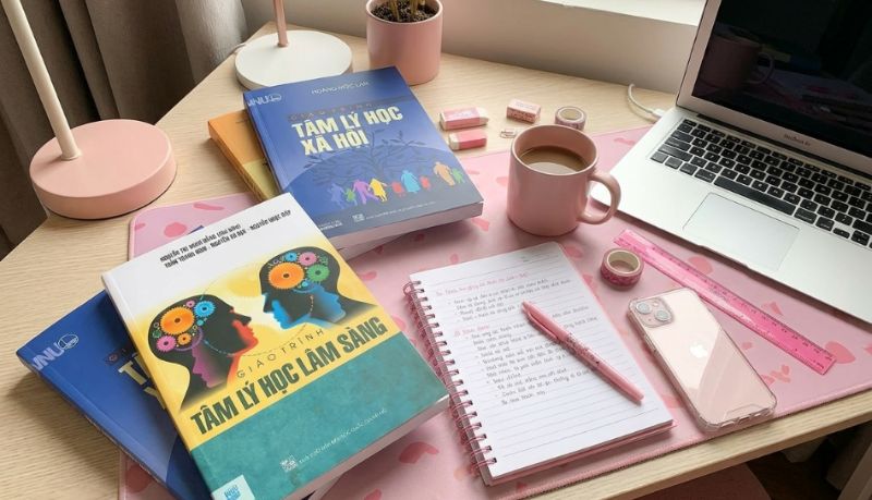 Danh mục giáo trình khác tại Tiki gồm kỹ năng nghề, nghệ thuật thể thao và nghiên cứu