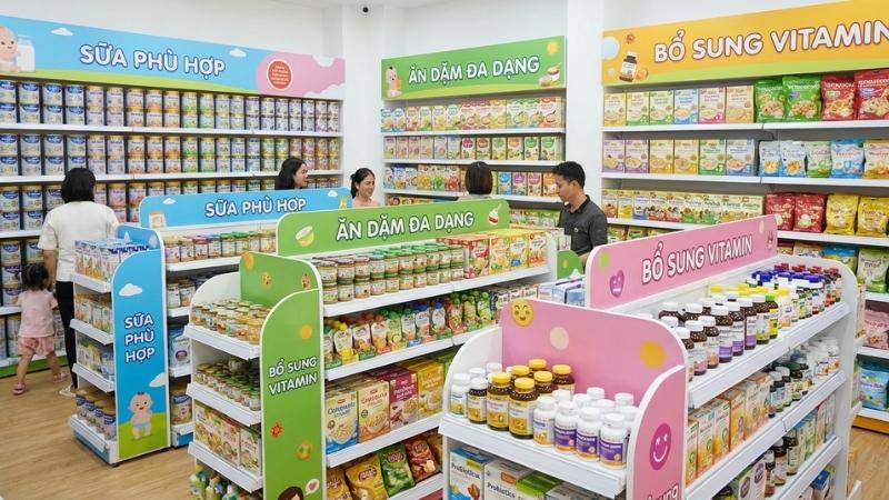 Chọn dinh dưỡng cho b&eacute; theo độ tuổi như sữa ph&ugrave; hợp, ăn dặm đa dạng, bổ sung vitamin tăng đề kh&aacute;ng