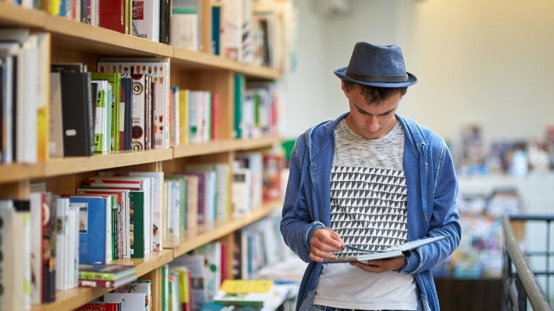 Chọn s&aacute;ch kỹ thuật t&agrave;i ch&iacute;nh theo mục ti&ecirc;u, tr&igrave;nh độ v&agrave; t&aacute;c giả uy t&iacute;n để học đ&uacute;ng, dễ &aacute;p dụng