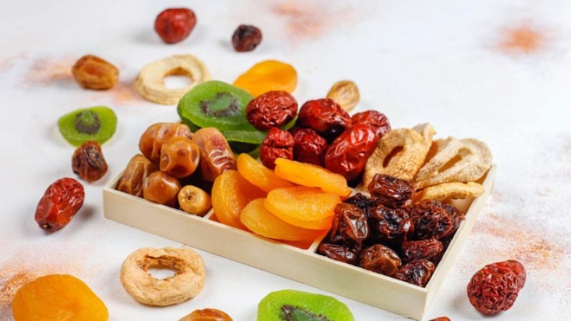 Tr&aacute;i C&acirc;y Kh&ocirc; tạo vị ngọt tự nhi&ecirc;n v&agrave; kết cấu dẻo cho b&aacute;nh