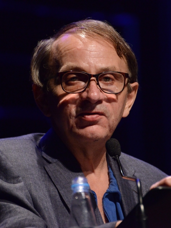 T&aacute;c giả Michel Houellebecq