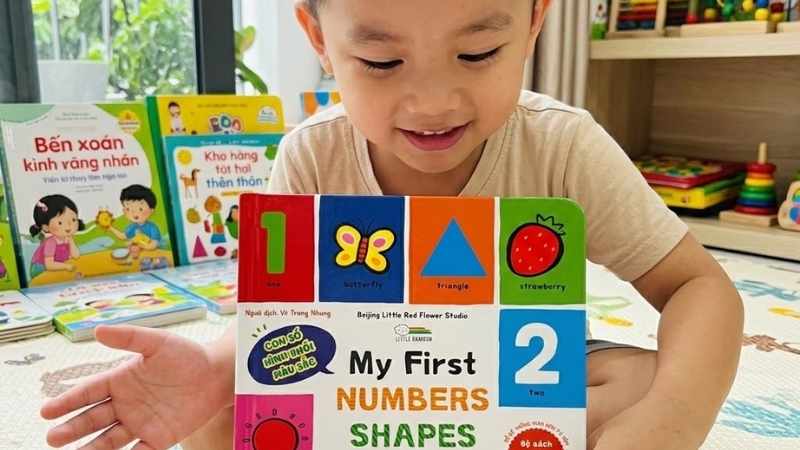 S&aacute;ch gi&uacute;p b&eacute; nhận diện m&agrave;u sắc v&agrave; h&igrave;nh khối trong cuộc sống h&agrave;ng ng&agrave;y