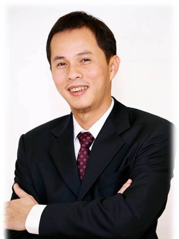 T&aacute;c giả Trần L&ecirc; Kh&aacute;nh