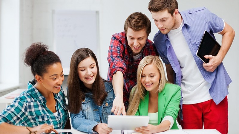 Sách Ngữ Pháp Tiếng Anh giúp bạn nắm vững cấu trúc câu và sử dụng tiếng Anh chính xác