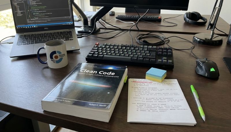 S&aacute;ch kỹ thuật nổi bật tại Tiki quy tụ Uncle Bob, Steve McConnell v&agrave; nhiều gi&aacute;o tr&igrave;nh IT, điện tử b&aacute;n chạy