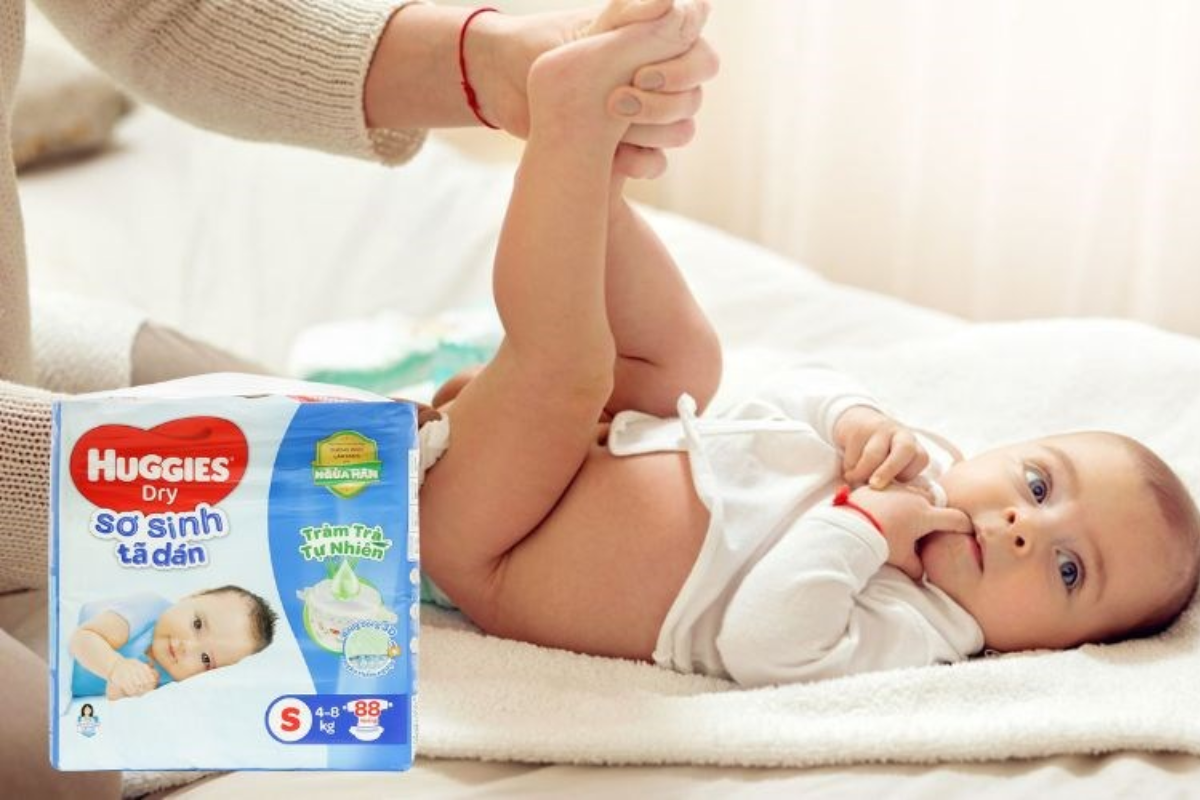 Hướng dẫn sử dụng tã dán Huggies đúng cách