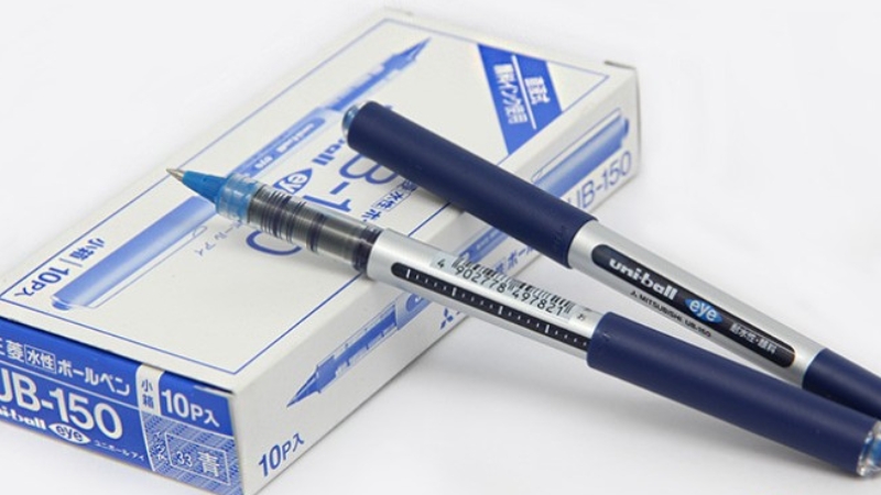 B&uacute;t nước c&oacute; nhiều m&agrave;u sắc để ghi ch&uacute; v&agrave; s&aacute;ng tạo nội dung.