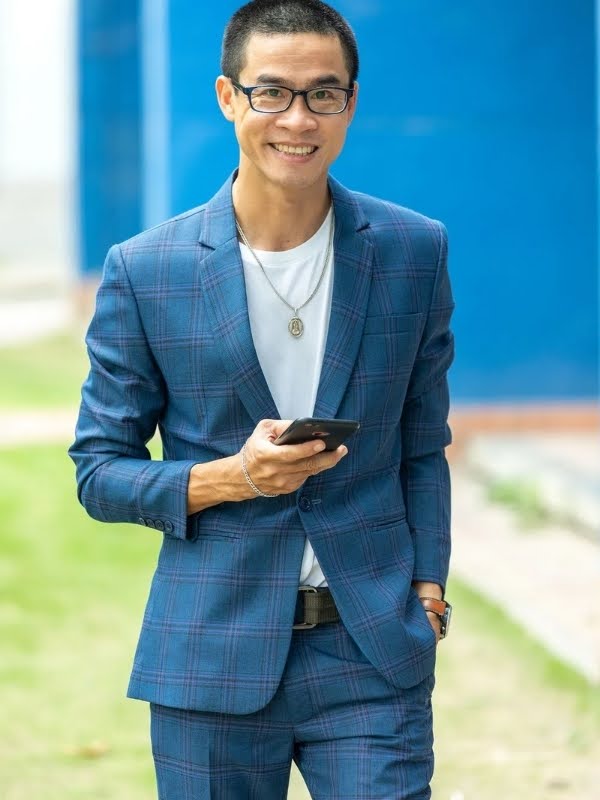 Tác giả Nguyễn Phong Việt