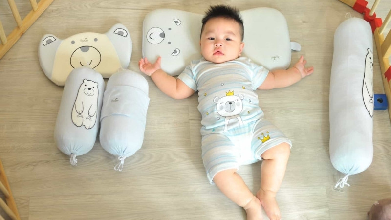 Chọn chăn ga gối nệm, m&ugrave;ng cho b&eacute; cần chất liệu an to&agrave;n, đ&uacute;ng k&iacute;ch thước, thương hiệu uy t&iacute;n