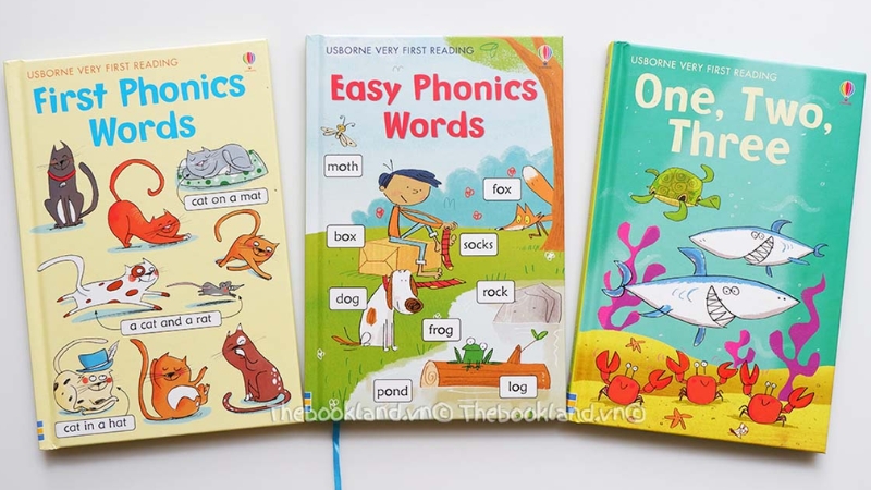 S&aacute;ch Phonics gi&uacute;p b&eacute; nhận biết &acirc;m, gh&eacute;p vần v&agrave; đọc từ đơn giản dễ d&agrave;ng