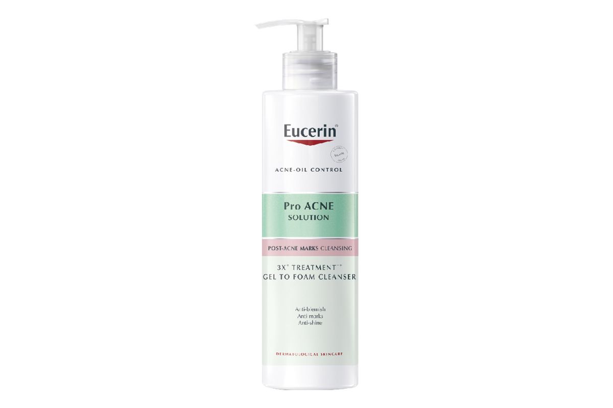 Sữa rửa mặt Eucerin 3X Treatment Gel To Foam Cleanser