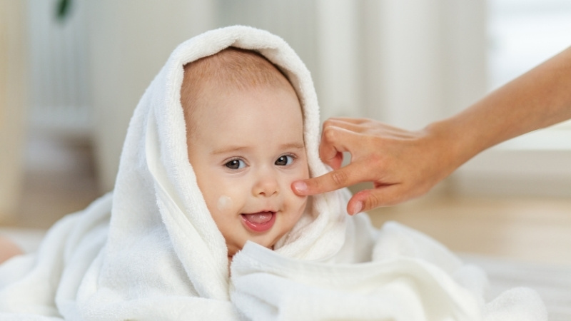 Ưu ti&ecirc;n khăn cotton/bamboo mềm, thấm h&uacute;t tốt, size ph&ugrave; hợp, an to&agrave;n v&agrave; từ thương hiệu uy t&iacute;n