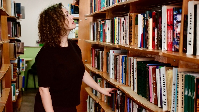 Chọn s&aacute;ch l&agrave;m đẹp theo mục ti&ecirc;u, tr&igrave;nh độ, ưu ti&ecirc;n t&aacute;c giả uy t&iacute;n, nội dung r&otilde; r&agrave;ng v&agrave; review tốt