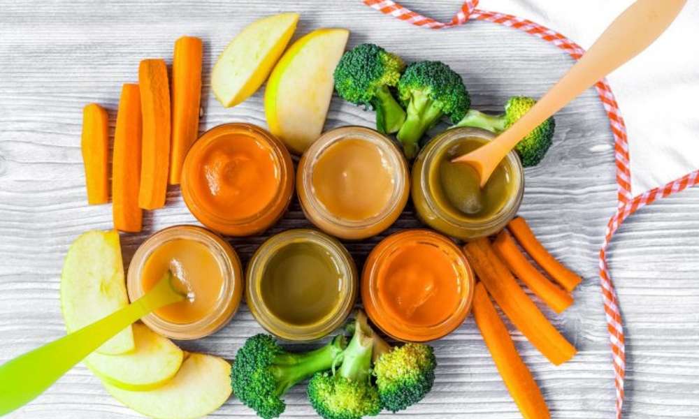 Chọn loại bột ăn dặm có dinh dưỡng phù hợp với độ tuổi