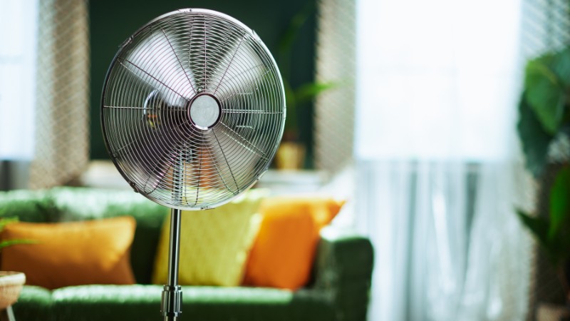 Mẹo bảo quản quạt đứng định kỳ đ&uacute;ng c&aacute;ch gi&uacute;p tăng độ bền v&agrave; an to&agrave;n sử dụng