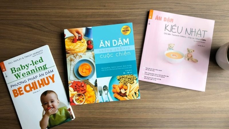 T&ugrave;y thuộc v&agrave;o định hướng của gia đ&igrave;nh v&agrave; t&iacute;nh c&aacute;ch của b&eacute; để lựa chọn phương ph&aacute;p ăn dặm l&yacute; tưởng nhất