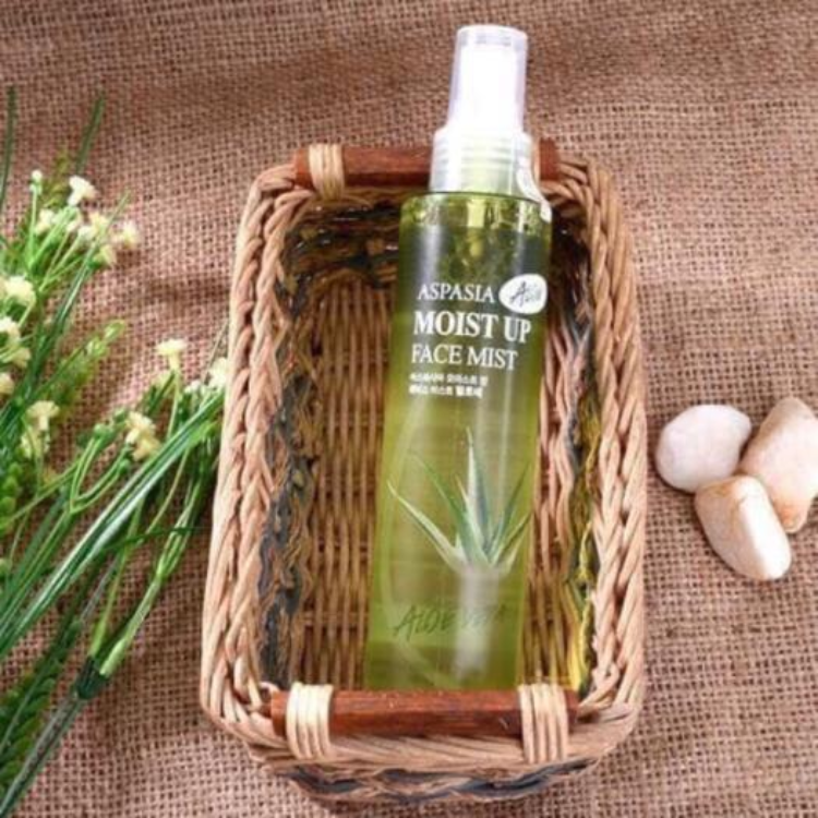 xịt kho&aacute;ng nha đam 