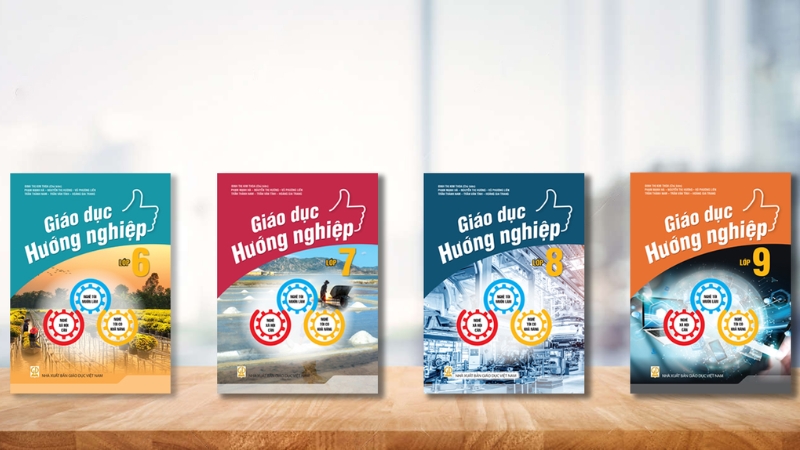 S&aacute;ch hướng nghiệp gi&uacute;p định hướng nghề nghiệp ph&ugrave; hợp